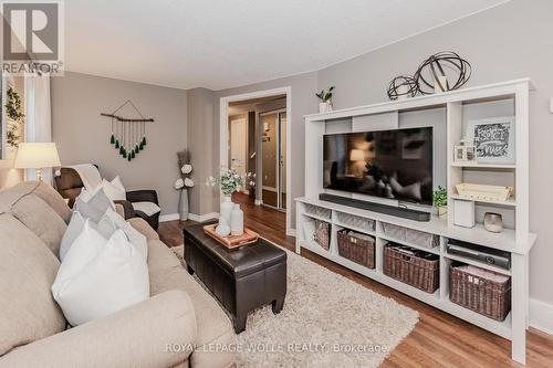 86 Brembel Street, Kitchener, ON - Indoor Photo Showing Living Room