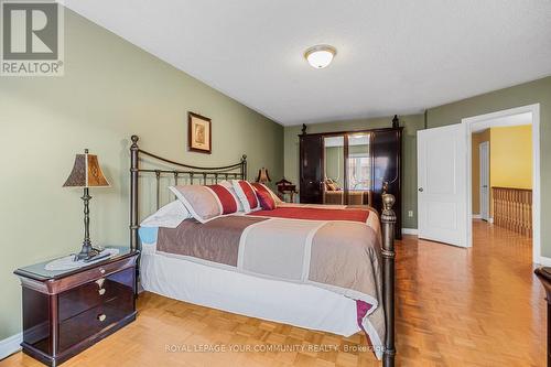 124 Rushbrook Drive, Newmarket, ON - Indoor Photo Showing Bedroom