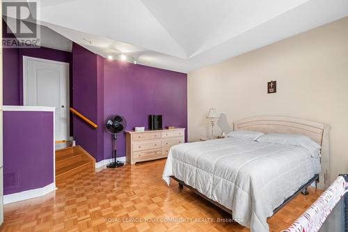 124 Rushbrook Drive, Newmarket, ON - Indoor Photo Showing Bedroom