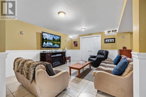 124 Rushbrook Drive, Newmarket, ON - Indoor