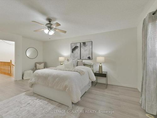 92 Coleridge Dr, Newmarket, ON - Indoor Photo Showing Bedroom