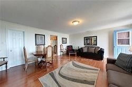 1-734 Shore Lane, Wasaga Beach, ON - Indoor Photo Showing Living Room