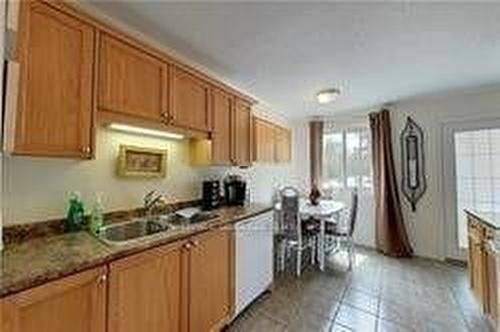 1-734 Shore Lane, Wasaga Beach, ON - Indoor Photo Showing Kitchen