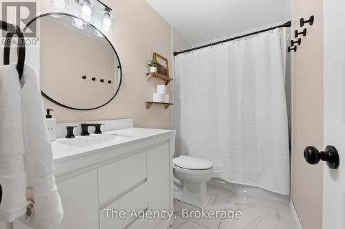 42 - 286 Cushman Road, St. Catharines (444 - Carlton/Bunting), ON - Indoor Photo Showing Bathroom