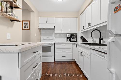 42 - 286 Cushman Road, St. Catharines (444 - Carlton/Bunting), ON - Indoor Photo Showing Kitchen