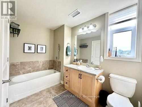 5 - 30 Prestige Circle, Ottawa, ON - Indoor Photo Showing Bathroom