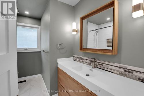 1790 Kilborn Avenue, Ottawa, ON - Indoor Photo Showing Bathroom