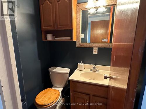 467 Huntmar Road, Ottawa, ON - Indoor Photo Showing Bathroom