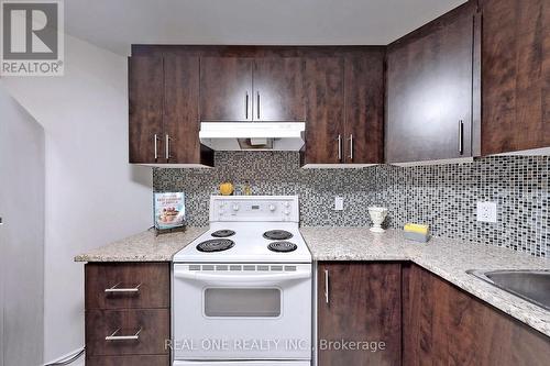 579 Fred Mclaren Boulevard, Markham, ON - Indoor Photo Showing Kitchen