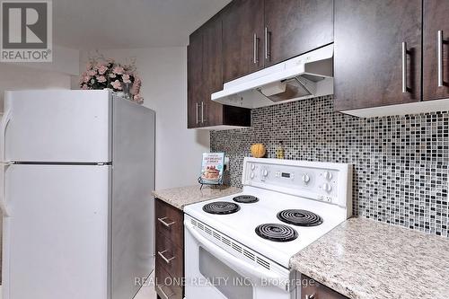 579 Fred Mclaren Boulevard, Markham, ON - Indoor Photo Showing Kitchen