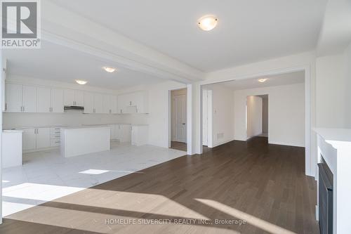 19 Gibson Drive, Erin, ON - Indoor Photo Showing Kitchen