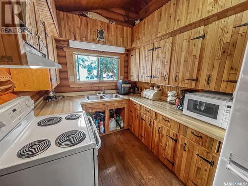 26 Clearsand Drive, Candle Lake, SK - Indoor Photo Showing Kitchen With Double Sink