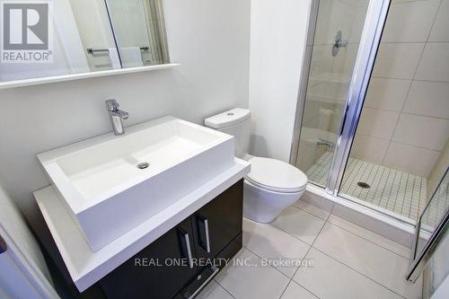 4705 - 1080 Bay Street, Toronto, ON - Indoor Photo Showing Bathroom