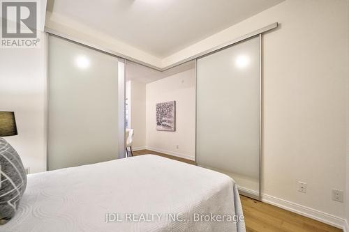 423 - 1100 Kingston Road, Toronto, ON - Indoor Photo Showing Bedroom