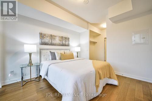 423 - 1100 Kingston Road, Toronto, ON - Indoor Photo Showing Bedroom