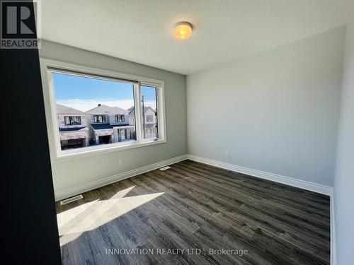 305 Crossway Terrace, Ottawa, ON - Indoor Photo Showing Other Room