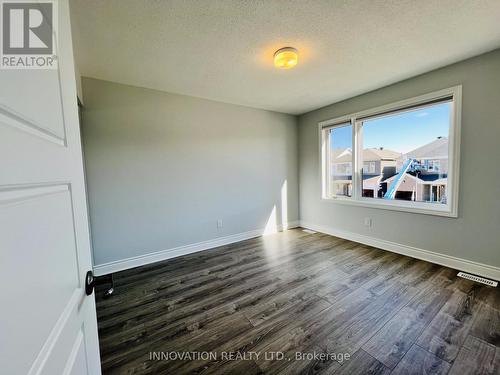 305 Crossway Terrace, Ottawa, ON - Indoor Photo Showing Other Room