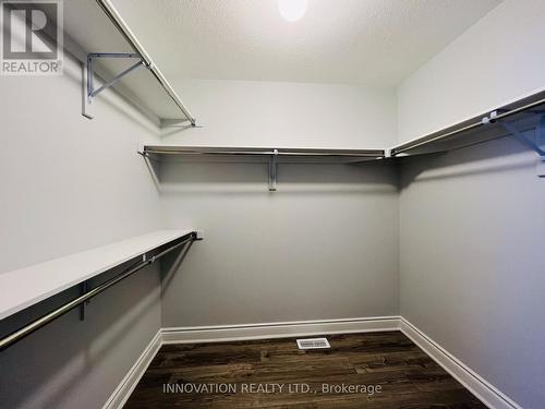 305 Crossway Terrace, Ottawa, ON - Indoor With Storage