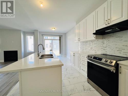 305 Crossway Terrace, Ottawa, ON - Indoor Photo Showing Kitchen With Double Sink