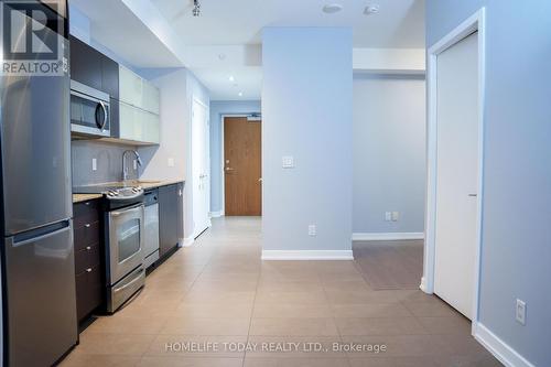 1501 - 170 Fort York Boulevard, Toronto, ON - Indoor Photo Showing Kitchen