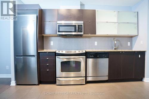 1501 - 170 Fort York Boulevard, Toronto, ON - Indoor Photo Showing Kitchen