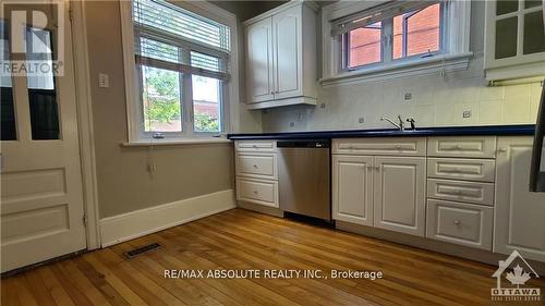 90 Glebe Avenue E, Ottawa, ON - Indoor Photo Showing Kitchen