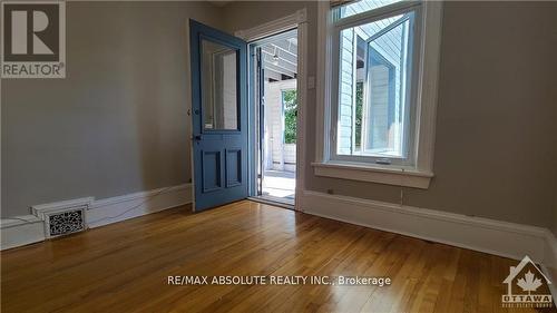 90 Glebe Avenue E, Ottawa, ON - Indoor Photo Showing Other Room