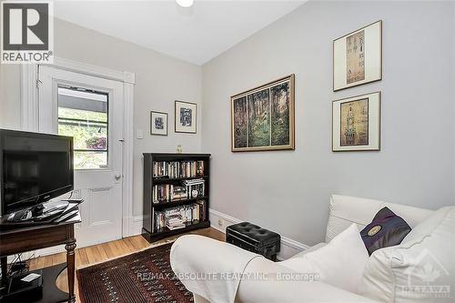 90 Glebe Avenue E, Ottawa, ON - Indoor