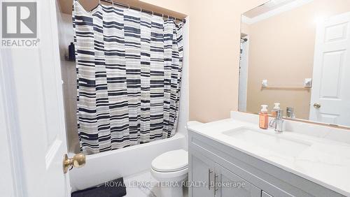 121 Ashdale Road, Brampton, ON - Indoor Photo Showing Bathroom