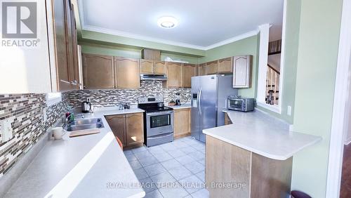 121 Ashdale Road, Brampton, ON - Indoor Photo Showing Kitchen With Double Sink