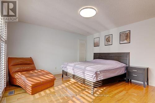 5803 3Rd Line, New Tecumseth, ON - Indoor Photo Showing Bedroom