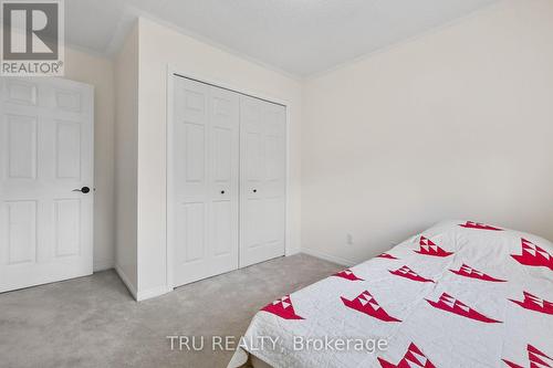 4323 Sunwood Crescent, Ottawa, ON - Indoor Photo Showing Bedroom