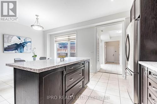 8 Military Crescent, Brampton, ON - Indoor Photo Showing Kitchen