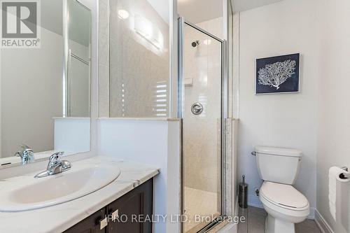 8 Military Crescent, Brampton, ON - Indoor Photo Showing Bathroom