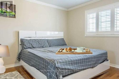 1556 Green Gables Road, London, ON - Indoor Photo Showing Bedroom