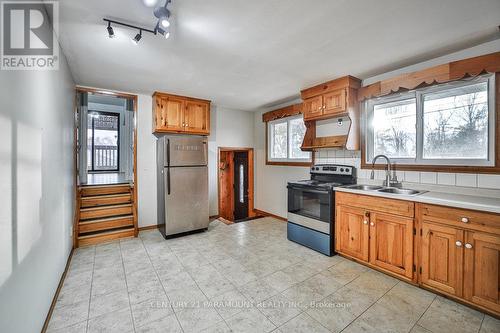 23 Hope Street N, Brighton, ON - Indoor Photo Showing Kitchen With Double Sink