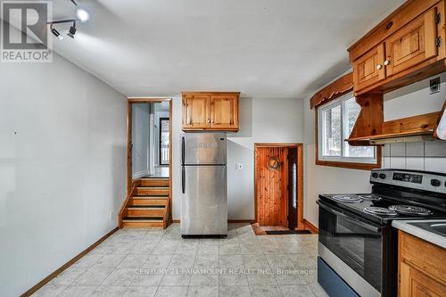 23 Hope Street N, Brighton, ON - Indoor Photo Showing Kitchen