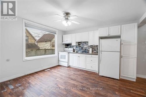 241 William Street, London, ON - Indoor Photo Showing Kitchen With Double Sink