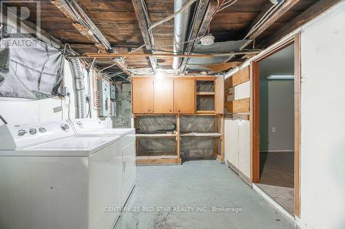 241 William Street, London, ON - Indoor Photo Showing Laundry Room