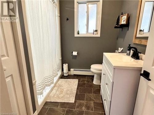 157 Huron Street E, Exeter, ON - Indoor Photo Showing Bathroom