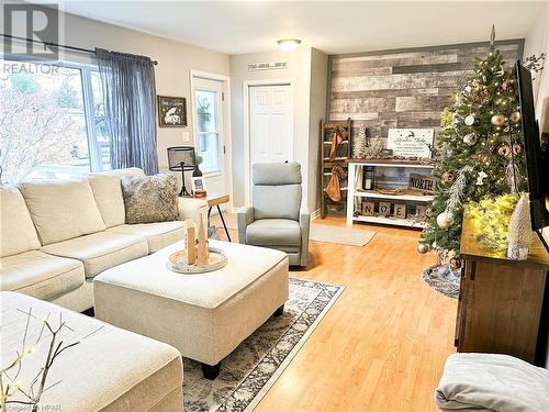 157 Huron Street E, Exeter, ON - Indoor Photo Showing Living Room