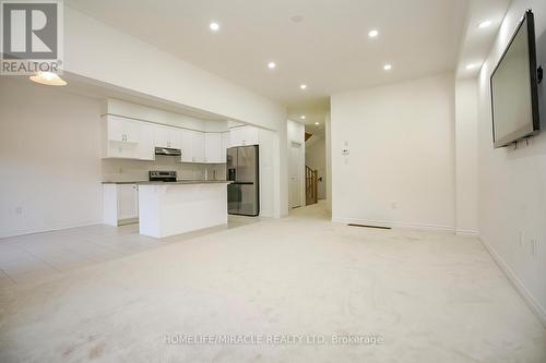 15 Hitchman Street, Brant, ON - Indoor Photo Showing Kitchen