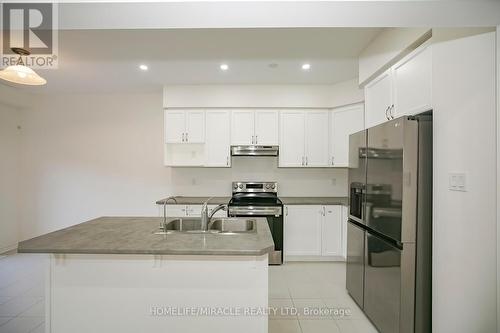 15 Hitchman Street, Brant, ON - Indoor Photo Showing Kitchen With Double Sink With Upgraded Kitchen