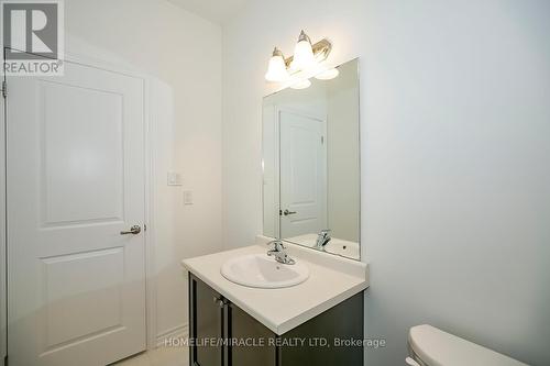 15 Hitchman Street, Brant, ON - Indoor Photo Showing Bathroom