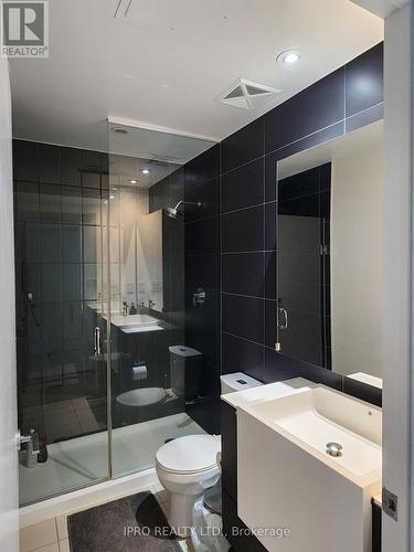 4809 - 21 Iceboat Terrace, Toronto, ON - Indoor Photo Showing Bathroom