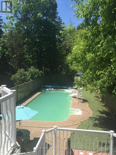 276 Sheridan Court, Newmarket, ON - Outdoor With In Ground Pool With Backyard