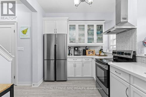 39 Durksen Drive, St. Catharines, ON - Indoor Photo Showing Kitchen