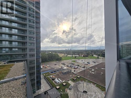 902B - 50 Upper Mall Way, Vaughan, ON -  Photo Showing Other Room