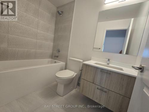 902B - 50 Upper Mall Way, Vaughan, ON - Indoor Photo Showing Bathroom