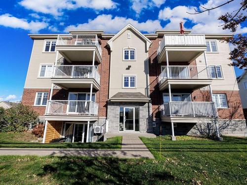 ExtÃ©rieur - 004-80 Rue Des Lilas, L'Île-Perrot, QC - Outdoor With Facade